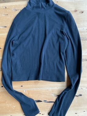 Women’s Cropped Long Sleeve